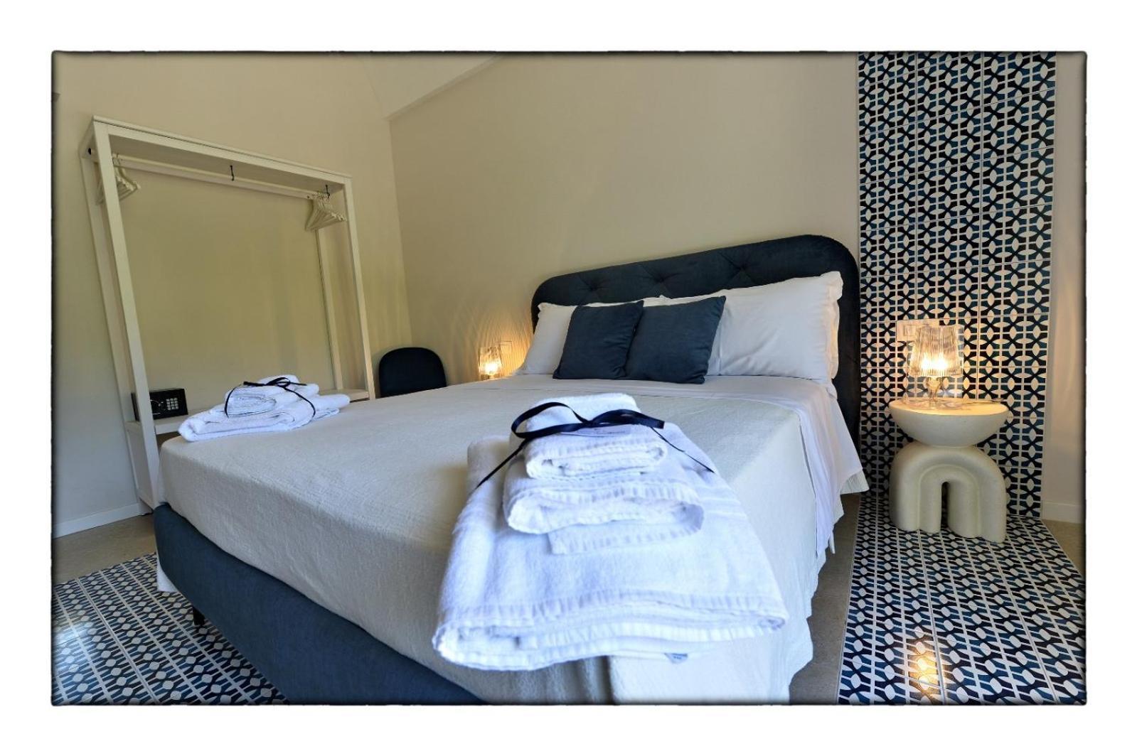Deluxe Zimmer mit Kingsize-Bett